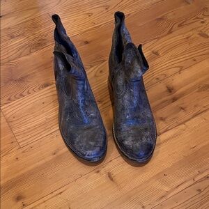 Vintage-Style Black Ankle Booties for Women